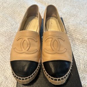 Chanel lamb skin black and beige espadrilles